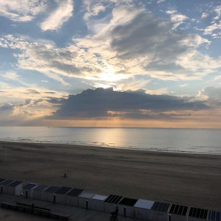 Luxe App - Zeedijk Mariakerke - Prachtig Zeezicht Apartment Ostend Luaran gambar
