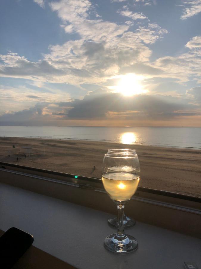 Luxe App - Zeedijk Mariakerke - Prachtig Zeezicht Apartment Ostend Luaran gambar
