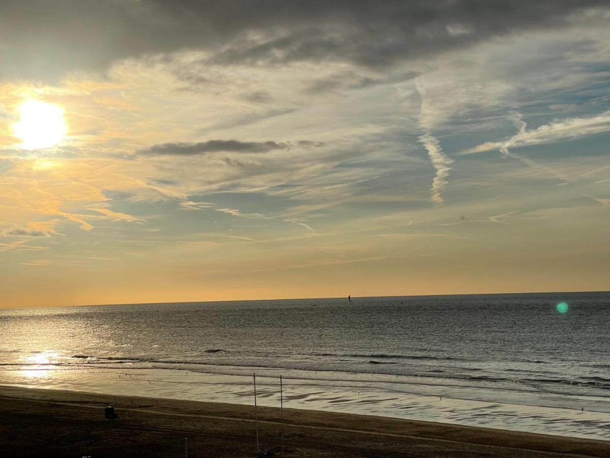 Luxe App - Zeedijk Mariakerke - Prachtig Zeezicht Apartment Ostend Luaran gambar